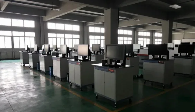 智能控制系统开发在中小客户中的使用与维护实践